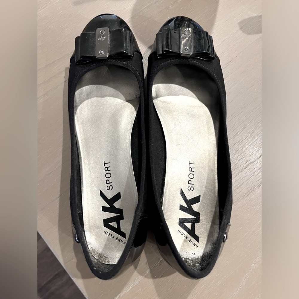 Anne Klein Sport 9.5 Med width flats. Patent Leather
